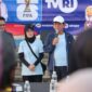 Gubernur Ansar Ahmad didampingi Kepala TVRI Stasiun Kepri Yenni Marlinda dan Ketua PSSI Kepri Ade Angga, membuka kegiatan Kick Off Piala Dunia 2026 di Tugu Sirih, Tanjungpinang, Minggu (1/2/2026) pagi. Foto: INIKEPRI.COM/KepriProv 