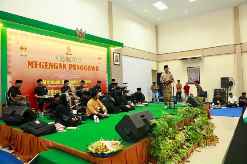 Wali Kota Batam Amsakar Achmad menghadiri Megengan Punggowo yang digelar di Aula Pusat Informasi Haji (PIH), Batam Centre, Sabtu (7/2/2026) malam. Foto: INIKEPRI.COM/Media Center Batam 