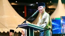 Wali Kota Batam, Amsakar Achmad, membuka Musabaqah Tilawatil Qur’an dan Hadits (MTQH) XXXIV Tingkat Kecamatan Sagulung di Alun-alun SP Plaza, Sagulung, Selasa (10/2/2026) malam. Foto: INIKEPRI.COM/Media Center Batam 