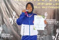 Siswi MTsN Tanjungpinang Arkayla Aisyah Ananda, meraih medali perak pada ajang Forki Kepri Championship 2026. Foto: INIKEPRI.COM