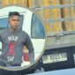 Pengemudi truk BP 8221 RO. Foto: Tangkapan Layar 