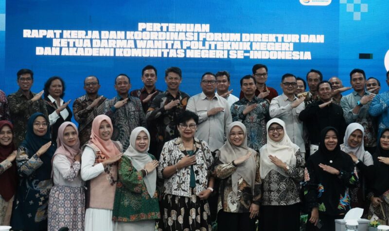 Rapat Kerja dan Koordinasi Forum Direktur dan Ketua Darma Wanita Politeknik Negeri dan Akademi Komunitas Negeri se-Indonesia. Foto: INIKEPRI.COM/BP Batam