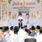 Gubernur Ansar menyampaikan kata sambutan pada buka puasa bersama Gubernur dan Wakil Gubernur Kepri. Foto: INIKEPRI.COM/KepriProv 