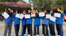 Tim basket putri MTsN Lingga berhasil meraih Juara I pada ajang POS XI 2026 yang digelar di SMAN 2 Singkep. Foto: INIKEPRI.COM