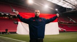 Maarten Paes saat diperkenalkan sebagai rekrutan anyar raksasa sepakbola Belanda, Ajax Amsterdam. Foto: Instagram Maarten Paes 