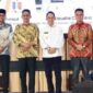 Ketua DPRD Kota Batam Haji Muhammad Kamaluddin, Wakil Ketua I Haji Aweng Kurniawan, serta Wakil Ketua III Muhammad Yunus Muda, S.E, berfoto bersama Wali Kota Batam Amsakar Achmad di Musrenbang RKPD Batam 2027. Foto: INIKEPRI.COM