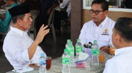 Gubernur Kepri Ansar Ahmad berdialog dengan pengurus Kadin Kepri periode 2026–2030 di Pulau Penyengat. Foto: INIKEPRI.COM/KepriProv 