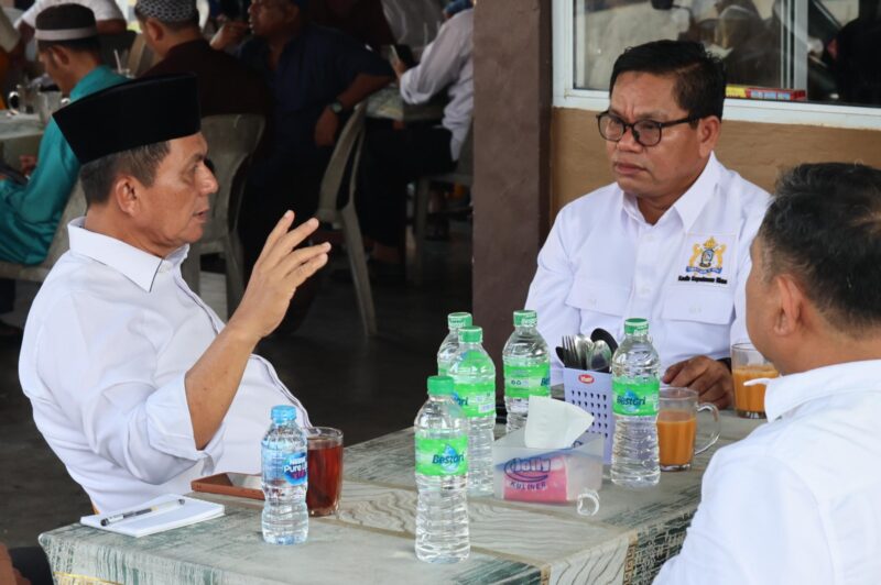 Gubernur Kepri Ansar Ahmad berdialog dengan pengurus Kadin Kepri periode 2026–2030 di Pulau Penyengat. Foto: INIKEPRI.COM/KepriProv