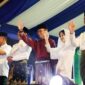 Amsakar Achmad dan Li Claudia Chandra saat pawai takbiran hari raya di Batam tahun lalu. Foto: INIKEPRI.COM/Media Center Batam 