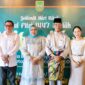 Wali Kota Batam Amsakar Achmad dan istri istri Erlita Sari, berfoto bersama Wakil Wali Kota Batam Li Claudia Chandra dan direktur utama PLN Batam Kwin Fo. Foto: INIKEPRI.COM/Media Center Batam 