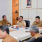 Sekretaris Daerah (Sekda) Kota Batam, Firmansyah memimpin Rapat Prognosis Pendapatan Daerah Tahun 2027 di Kantor Wali Kota Batam. Foto: INIKEPRI.COM/Media Center Batam 