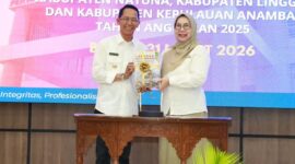 Wali Kota Batam, Amsakar Achmad, menyerahkan Laporan Keuangan Pemerintah Daerah (LKPD) unaudited Tahun Anggaran 2025 kepada Badan Pemeriksa Keuangan (BPK) RI Perwakilan Provinsi Kepulauan Riau. Foto: INIKEPRI.COM/Media Center Batam 