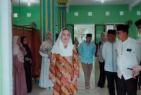 Bupati Natuna, Cen Sui Lan, melaksanakan kunjungan dalam rangkaian Safari Ramadan Pemerintah Kabupaten Natuna Tahun 1447 H di Masjid Baitul Muttaqin, Desa Air Lengit, Kecamatan Bunguran Tengah, Selasa (03/3) menjelang waktu berbuka puasa. Foto: INIKEPRI.COM/NatunaKab 