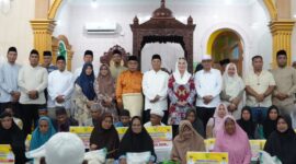 Bupati Natuna, Cen Sui Lan, memimpin rombongan Safari Ramadan Pemkab Natuna menyambangi masyarakat Kecamatan Bunguran Barat di Masjid Raya An-Nur, Sedanau, Rabu (4/3/2026). Foto: INIKEPRI.COM/NatunaKab 