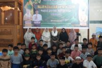 Pemerintah Kabupaten Natuna menggelar peringatan Malam Nuzulul Qur’an 1447 Hijriah dengan mengangkat tema yaitu “Menjadikan Al Qur’an sebagai Tauladan dalam kehidupan” yang dilaksanakan di Masjid Agung Baitul Izza pada Jum’at (06/03/2026) malam, setelah pelaksanaan salat Isya dan Tarawih berjamaah. Foto: INIKEPRI.COM/NatunaKab 