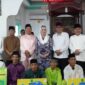 Bupati Natuna, Cen Sui Lan, bersama Wakil Bupati Natuna Jarmin, rombongan pemerintah daerah menyambangi Masjid Darul Aman, Desa Belakang Gunung, Kecamatan Bunguran Utara. Foto: INIKEPRI.COM/NatunaKab 