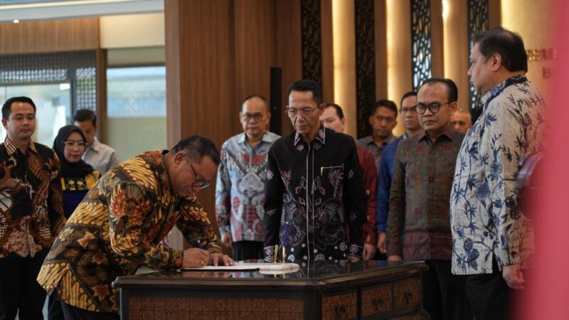 Pelantikan tiga Anggota/Deputi BP Batam di Gedung Ali Wardhana, Jakarta. Foto: INIKEPRI.COM/BP Batam