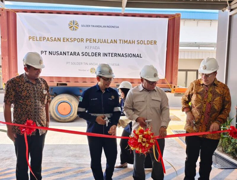 Deputi Bidang Investasi dan Pengusahaan BP Batam, Fary Djemy Francis, saat menghadiri kegiatan pelepasan ekspor timah solder oleh PT Solder Tin Andalan Indonesia di Kawasan Industri Tunas Prima, Nongsa, Kamis (12/3/2026). Foto: INIKEPRI.COM/BP Batam 