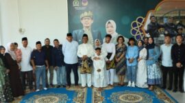 Ketua DPW Partai NasDem Kepri Pietra Machreza Paloh dan jajaran pengurus bersilaturahmi di open house ketua DPRD kota Batam Muhammad Kamaluddin. Foto: INIKEPRI.COM