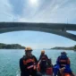Tim SAR gabungan menggelar operasi pencarian terhadap seorang pria berusia 35 tahun yang diduga melompat ke laut dari atas Jembatan Lima Barelang, Kota Batam, Kepulauan Riau (Kepri), Senin (23/3/2026). Foto: INIKEPRI.COM/Humas SAR Tanjungpinang