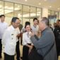 Kepala BP Batam, Amsakar Achmad, bersama Wakil Kepala BP Batam, Li Claudia Chandra, meninjau langsung layanan penumpang di Pelabuhan Internasional Batam Centre dan Harbour Bay. Foto: INIKEPRI.COM/BP Batam 