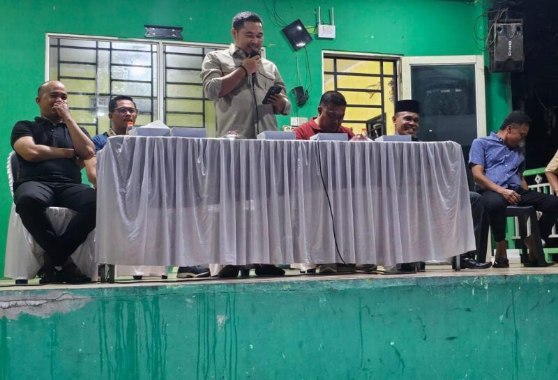 Anggota DPRD Kota Batam Rival Pribadi menggelar reses di Fasum Taman Bacaan Hijau, Tiban. Foto: INIKEPRI.COM