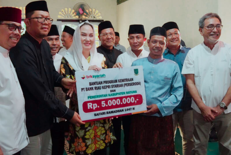 Pemerintah Kabupaten Natuna melaksanakan kegiatan Safari Ramadan 1447 H di Masjid Al-Kholis, Tanjung Sebauk, Desa Sedanau Timur, Kecamatan Bunguran Batubi, Sabtu sore (14/03). Foto: INIKEPRI.COM/NatunaKab