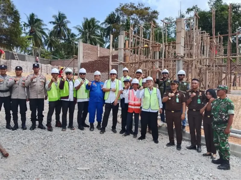 Direktorat Jenderal Perikanan Tangkap Kementerian Kelautan dan Perikanan (KKP) melakukan peninjauan lapangan Proyek pembangunan Kampung Nelayan Merah Putih Tahap II di Desa Cemaga Utara, Kecamatan Bunguran Selatan, Kabupaten Natuna. Foto: RRI