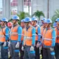 Petugas PLN Batam yang bertugas di lapangan di Batam, Kepri. Foto: INIKEPRI.COM/PLN Batam 