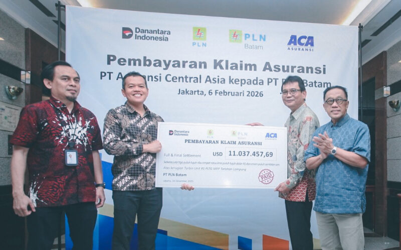 PT Asuransi Central Asia (ACA) membayarkan klaim senilai USD 11,04 juta kepada PT PLN Batam, anak usaha PLN (Persero), atas kerusakan Gas Turbine Generator (GTG) Unit 1 PLTG MPP Tarahan. Foto: Istimewa