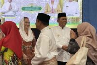 Gubernur Kepri Ansar Ahmad dan Bupati Natuna Cen Sui Lan. Foto: INIKEPRI.COM