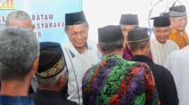 Sekda Batam, Firmansyah, menghadiri halalbihalal bersama tokoh masyarakat Galang. Foto: INIKEPRI.COM/Media Center Batam 