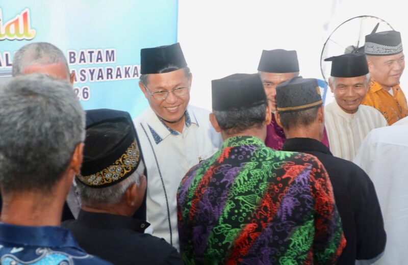 Sekda Batam, Firmansyah, menghadiri halalbihalal bersama tokoh masyarakat Galang. Foto: INIKEPRI.COM/Media Center Batam 