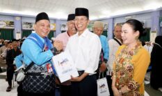 JCH Batam Berangkat Haji Bawa Sambal Bilis & Rendang, Amsakar-Li Claudia Ikut Titip Doa