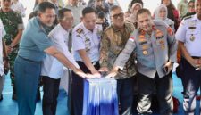 Wali Kota Batam, Amsakar Achmad, bersama Forkopimda Kepr ikut meresmikan Mako Bakamla Zona Barat, Tengah, dan Timur yang dipusatkan di Mako Bakamla Zona Barat di Jalan Trans Barelang Jembatan IV, Setokok. Foto: INIKEPRI.COM/Media Center Batam 