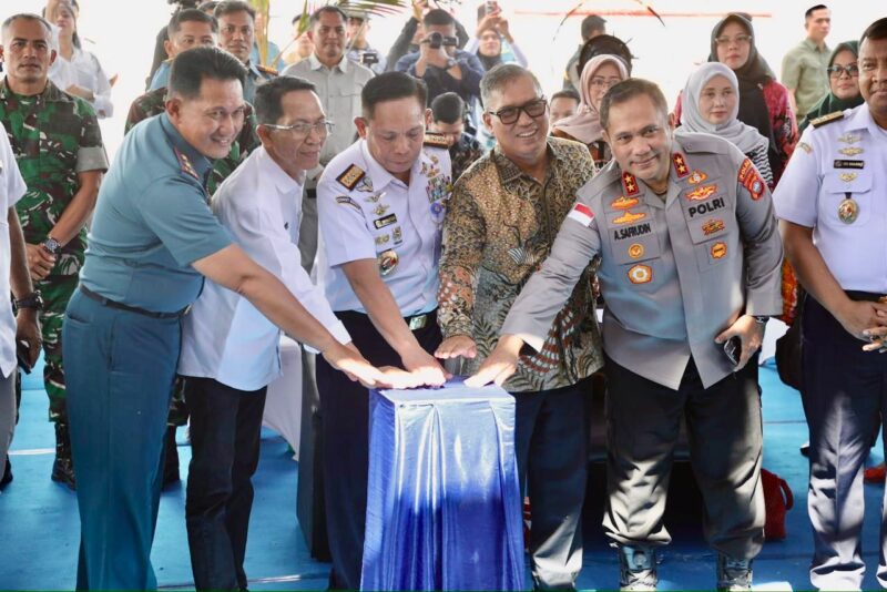 Wali Kota Batam, Amsakar Achmad, bersama Forkopimda Kepr ikut meresmikan Mako Bakamla Zona Barat, Tengah, dan Timur yang dipusatkan di Mako Bakamla Zona Barat di Jalan Trans Barelang Jembatan IV, Setokok. Foto: INIKEPRI.COM/Media Center Batam 