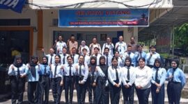 Dinas Tenaga Kerja dan Transmigrasi (Disnakertrans) Provinsi Kepulauan Riau (Kepri) menghadiri sekaligus melepas 25 peserta program pemagangan kerja ke Jepang yang difasilitasi oleh Lembaga Pelatihan Kerja (LPK) Credible College, Batam. Foto: INIKEPRI.COM