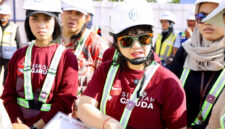 Wakil Menteri Pendidikan Tinggi, Sains, dan Teknologi (Wamendiktisaintek) Stella Christie saat meninjau lokasi pembangunan di Belitung Timur. Foto: Kemendiktisaintek