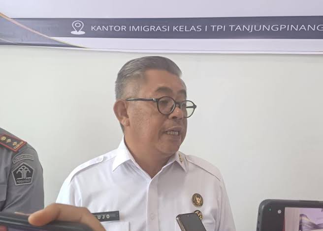 Kepala Kantor Wilayah Direktorat Jenderal Imigrasi Kepulauan Riau, Ujo Sujoto. Foto: Istimewa 