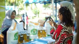 Penyaluran Bantuan Pangan di Natuna. Foto: INIKEPRI.COM