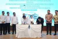 PT PLN Batam bersama PT Equator Gate System Batam melaksanakan penandatanganan Perjanjian Jual Beli Tenaga Listrik (PJBTL) di Aula Tanjung Kasam, Lantai 5 Kantor Korporat PLN Batam, Senin (25/5). Foto: INIKEPRI.COM/PLN Batam 