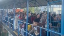 Penumpang memadati Pelabuhan Pancung Sekupang. Foto: INIKEPRI.COM