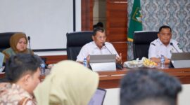 Sekretaris Daerah Kota Batam Firmansyah memimpin rapat sosialisasi penyusunan RPBD. Foto: INIKEPRI.COM/Media Center Batam 