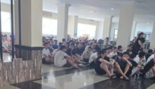 Ratusan WNA yang diamankan Imigrasi di Baloi View. Foto: Istimewa 