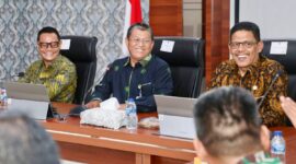 Sekda Batam, Firmansyah, bersama Ketua DPRD Batam, Muhammad Kamaluddin, menerima kunjungan Forkopimda Paser di Kantor Wali Kota Batam. Foto: INIKEPRI.COM/Media Center Batam 