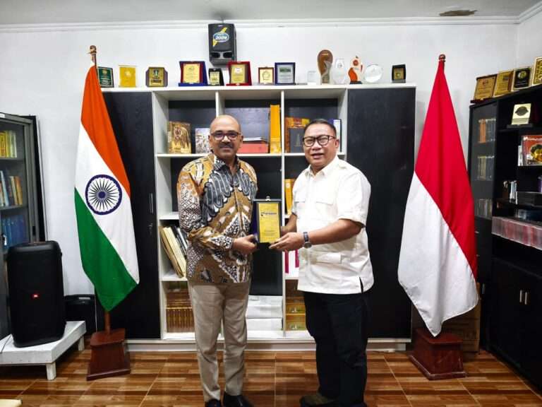 Kunjungan kerja Deputi Bidang Investasi BP Batam, Fary Djemy Francis, kepada Konsul Jenderal India di Medan, Ravi Shankar Goel. Foto: INIKEPRI.COM/BP Batam 
