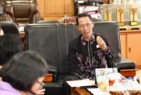 Wali kota Batam, Amsakar Achmad, menerima kunjungan Pusat Riset Politik BRIN di Kantor Wali Kota Batam. Foto: INIKEPRI.COM