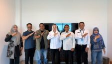 Cen Sui Lan menerima kunjungan kerja Dinas Penanaman Modal dan Pelayanan Terpadu Satu Pintu Provinsi Kepulauan Riau di Kantor Bupati Natuna. Foto: INIKEPRI.COM