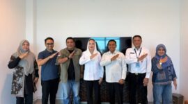 Cen Sui Lan menerima kunjungan kerja Dinas Penanaman Modal dan Pelayanan Terpadu Satu Pintu Provinsi Kepulauan Riau di Kantor Bupati Natuna. Foto: INIKEPRI.COM