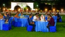 Bupati Natuna Cen Sui Lan menjamu Panglima Komando Gabungan Wilayah Pertahanan I (Pangkogabwilhan I) Kunto Arief Wibowo dan Panglima Komando Armada I (Pangkoarmada I) Haris Bima di  Gedung Daerah. Foto: Istimewa 
